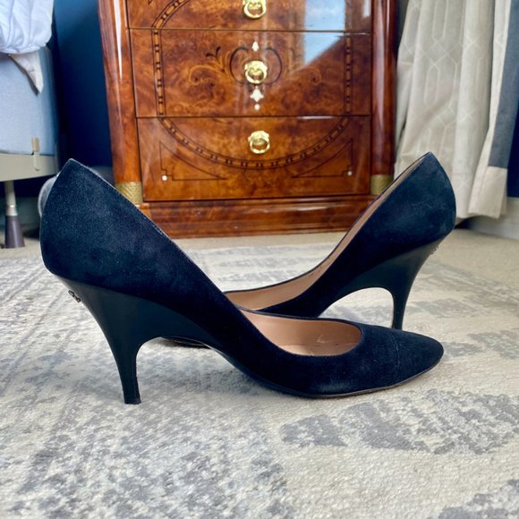 Chanel Authentic Black Suede Logo CC Pumps Heels w COA - Picture 10 of 13